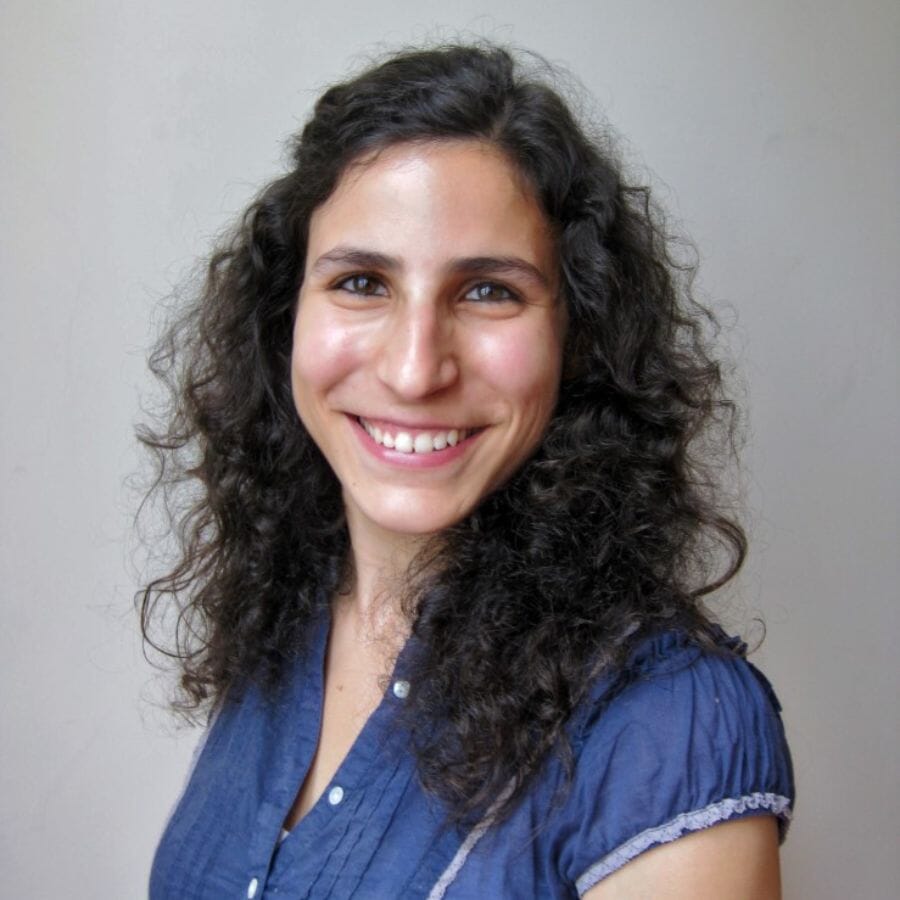 Curso online | Como Preservar Documentos Raros? Glórias, especialista em documentos autógrafos raros