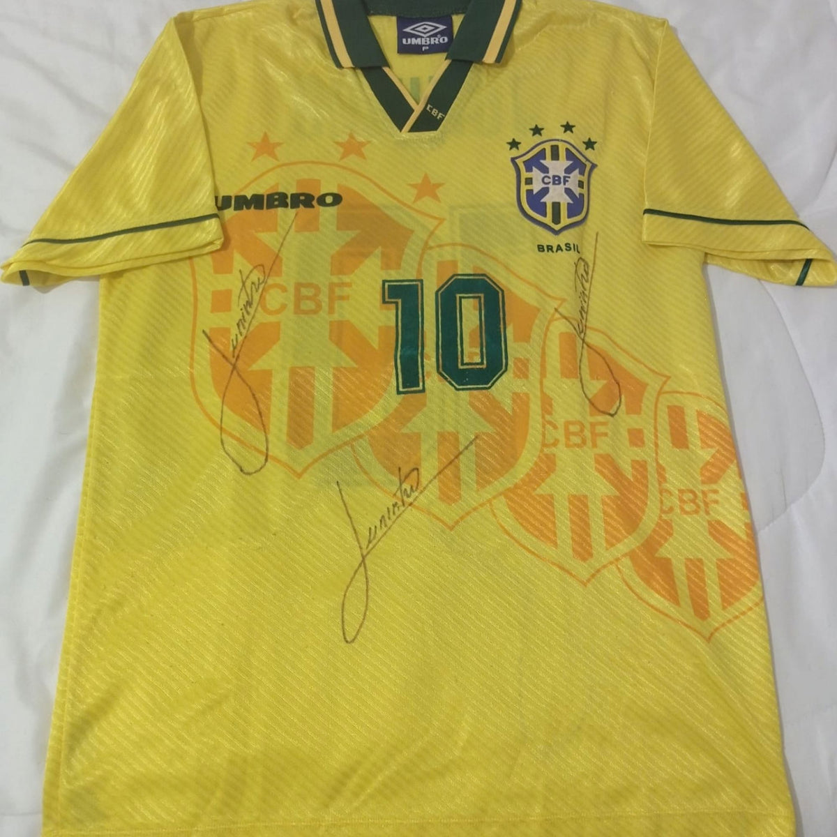 Camisa da Seleção Brasileira 1994 com quatro autógrafos de Juninho Paulista Camisas autografadas Com certificado de autenticidade e garantia 