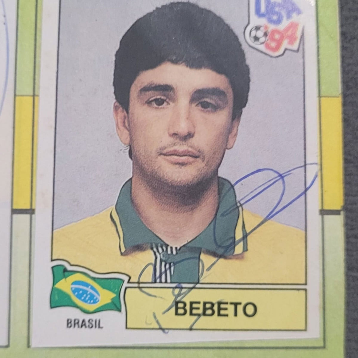Álbum Panini da Copa 1994 autografado pelos principais jogadores da Seleção Brasileira, incluindo Ronaldo Nazário Diversos Com certificado de autenticidade e garantia 