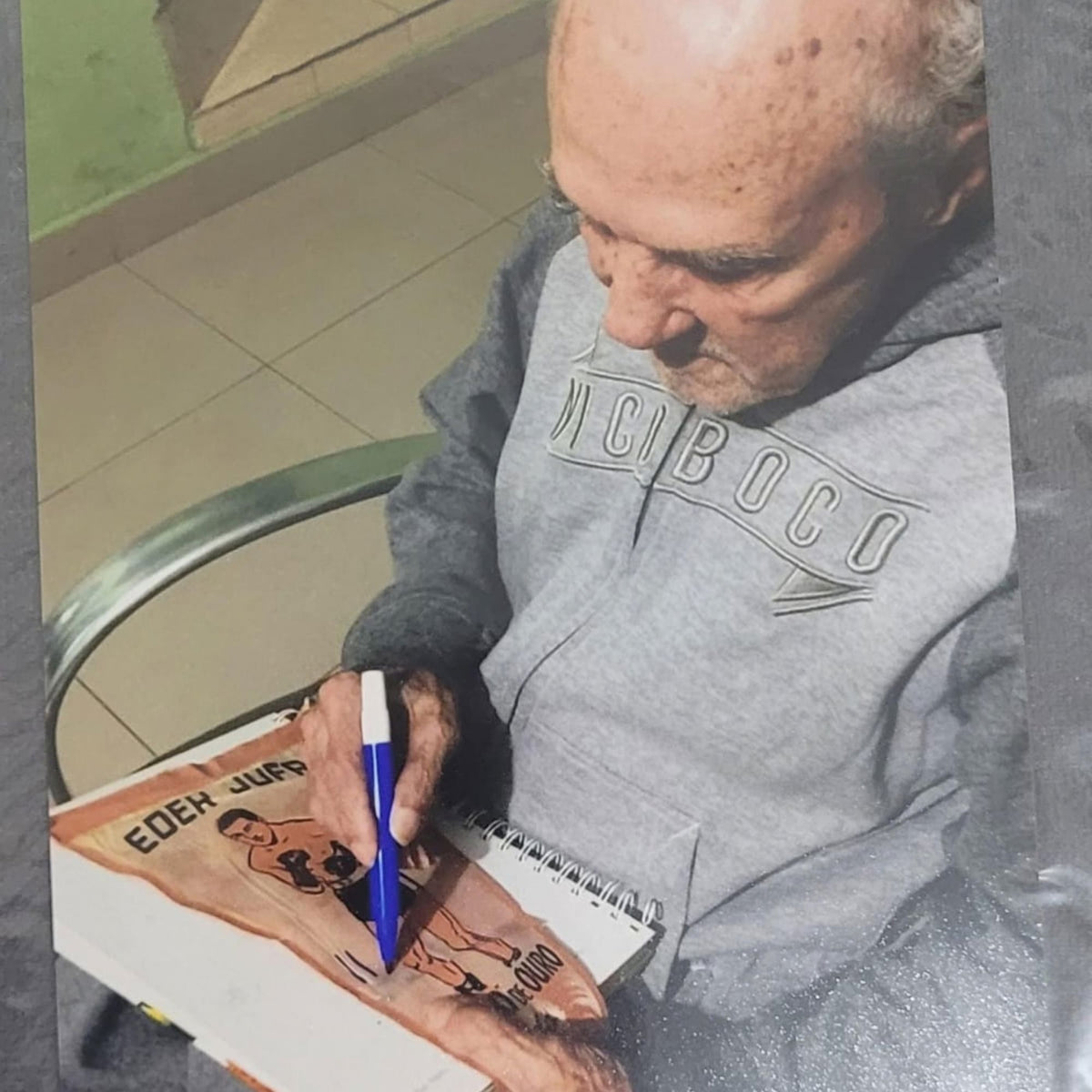 Flâmula da década de 1960 autografada por Éder Jofre, "O Galo de Ouro do Brasil" Diversos Com certificado de autenticidade e garantia 