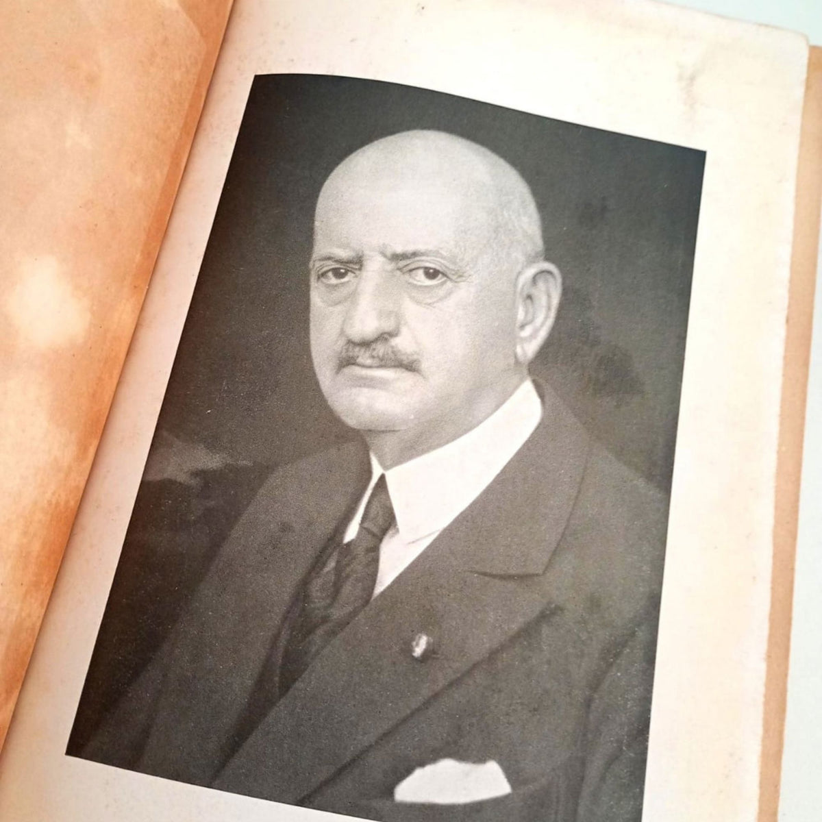 Livro com dedicatória manuscrita do Conde Francisco Matarazzo (1934) Livros autografados Com certificado de autenticidade e garantia 