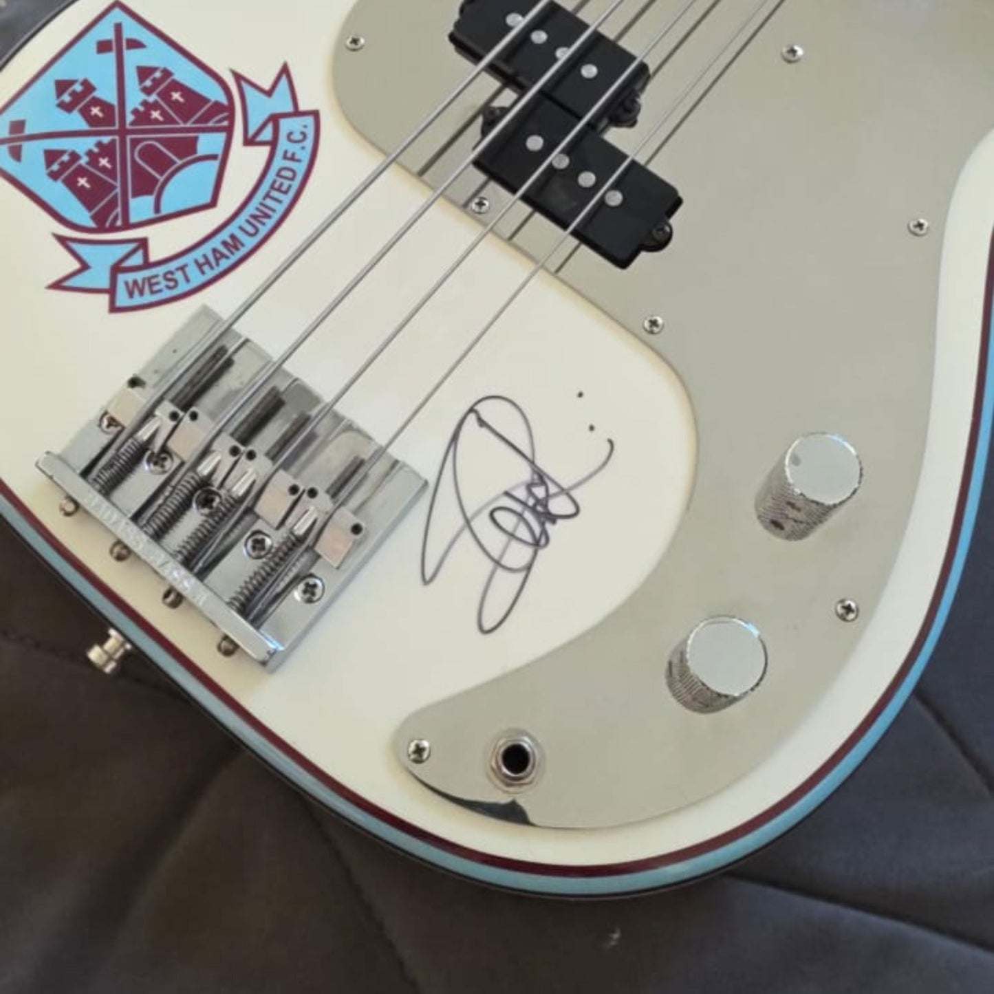 Quanto vale seu item assinado? Com certificado de autenticidade e garantia 