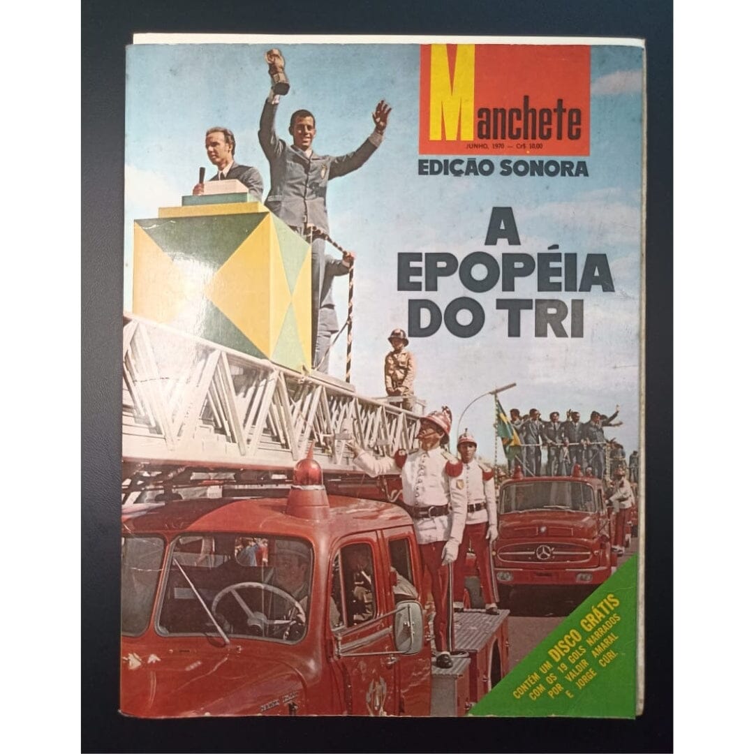 Revista “a epopeia do tri” com os autógrafos de sete jogadores, inclusive Pelé (1970) Autógrafos e dedicatórias Com certificado de autenticidade e garantia 