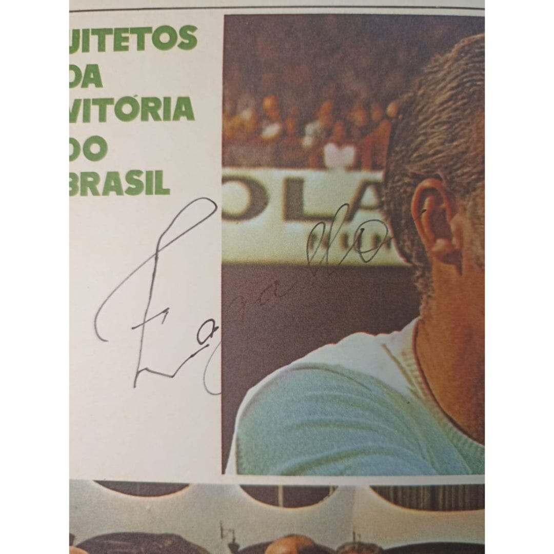 Revista “a epopeia do tri” com os autógrafos de sete jogadores, inclusive Pelé (1970) Autógrafos e dedicatórias Com certificado de autenticidade e garantia 