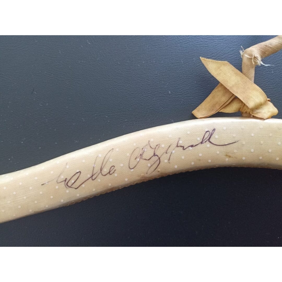 Cabide de sala de show assinado por Ella Fitzgerald Autógrafos e dedicatórias Com certificado de autenticidade e garantia 