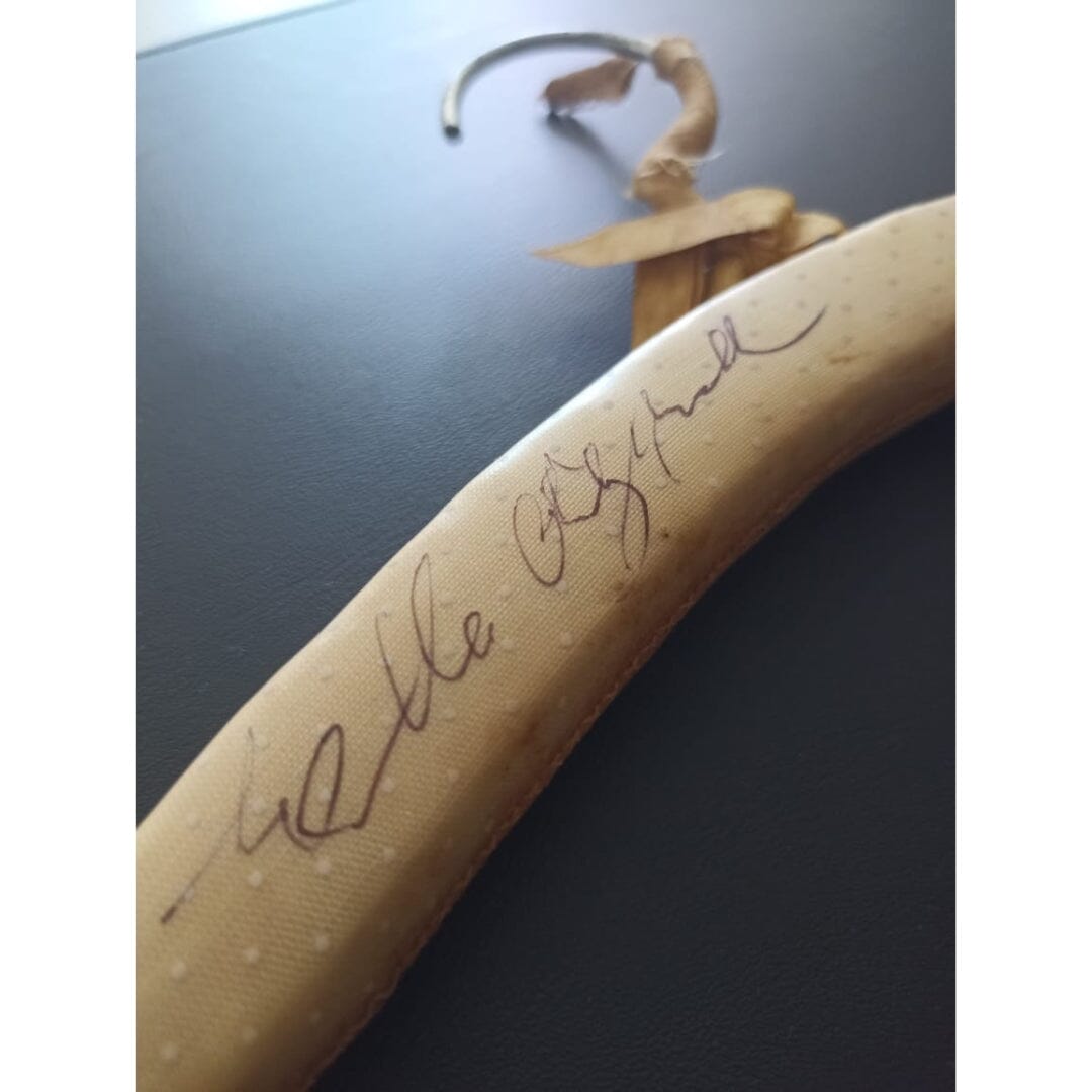 Cabide de sala de show assinado por Ella Fitzgerald Autógrafos e dedicatórias Com certificado de autenticidade e garantia 