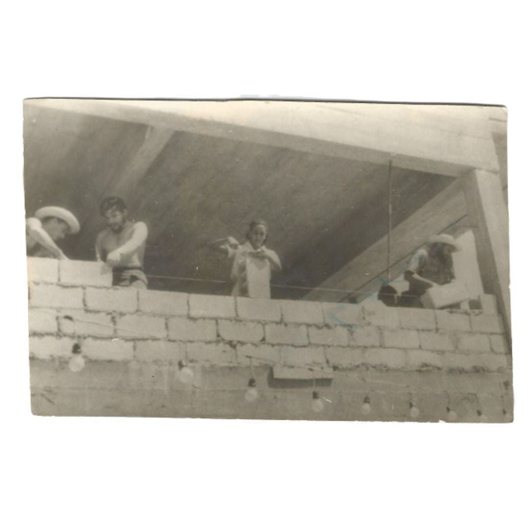 Três fotografias inéditas de Che Guevarra (1960s) Fotografias Com certificado de autenticidade e garantia 